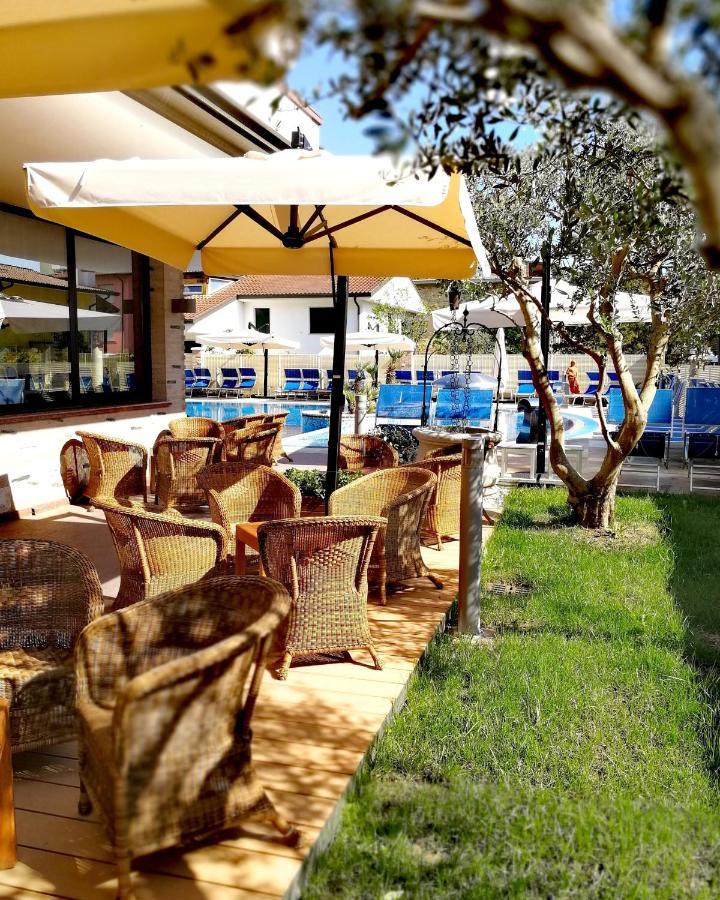 Hotel&Wellness Fra I Pini Lignano Sabbiadoro Exterior foto